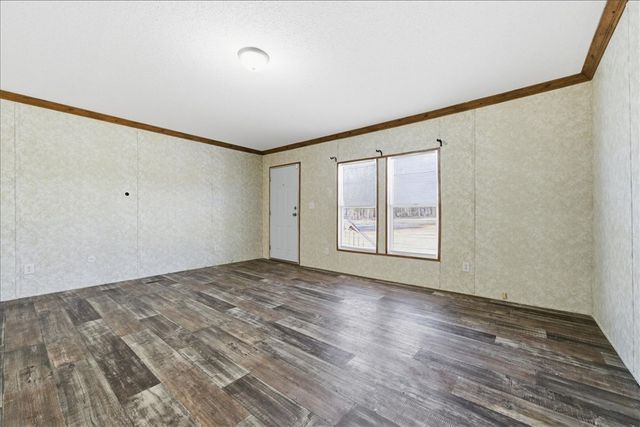 307 W Lake Street, Iva, SC 29655