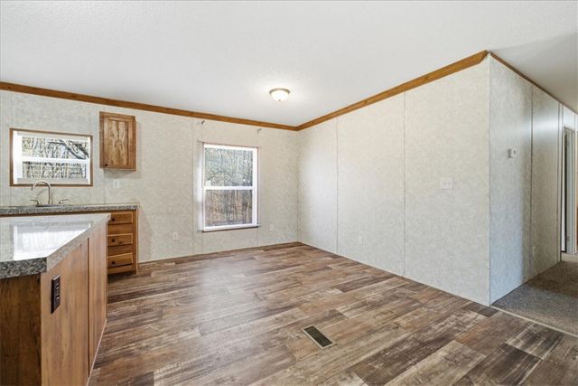 307 W Lake Street, Iva, SC 29655