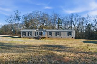 307 W Lake Street, Iva, SC 29655