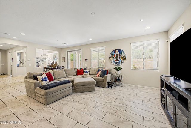 4640 E BECK Lane, Phoenix, AZ 85032