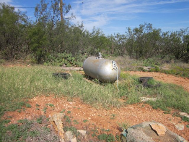 2002 CR 360, Merkel, TX 79536
