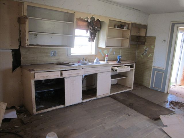 2002 CR 360, Merkel, TX 79536