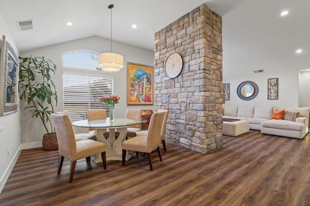 Image 11 of property listing at 7945 Caledonia Drive, San Jose, CA 95135