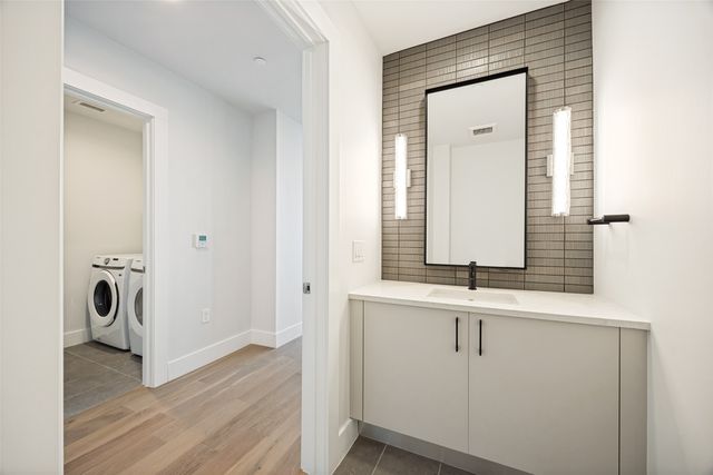 8119 Douglas Avenue 907, Dallas, TX 75225