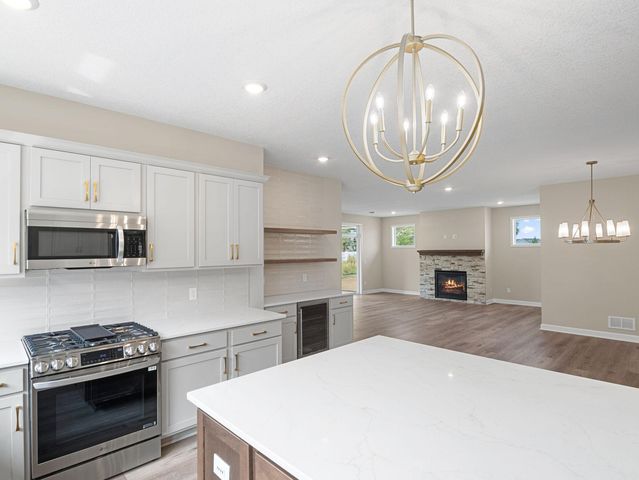17717 Everest Avenue, Lakeville, MN 55044