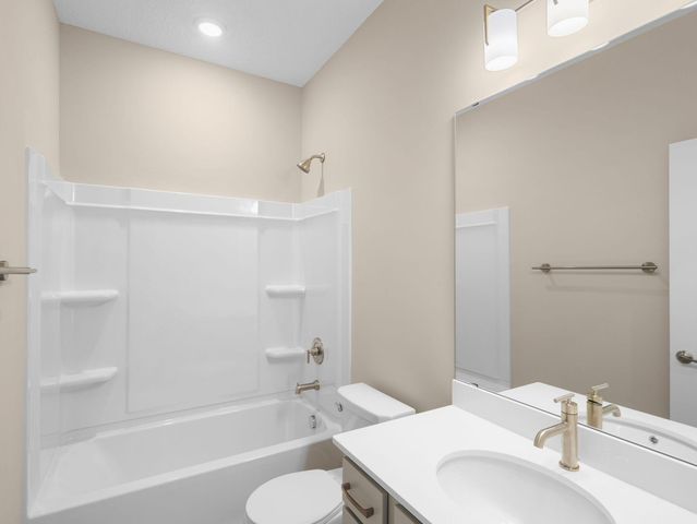 17717 Everest Avenue, Lakeville, MN 55044