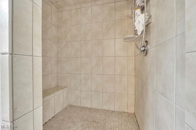 7310 Lamson Road, Oakwood Village, OH 44146