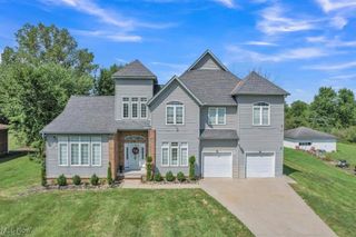 7310 Lamson Road, Oakwood Village, OH 44146