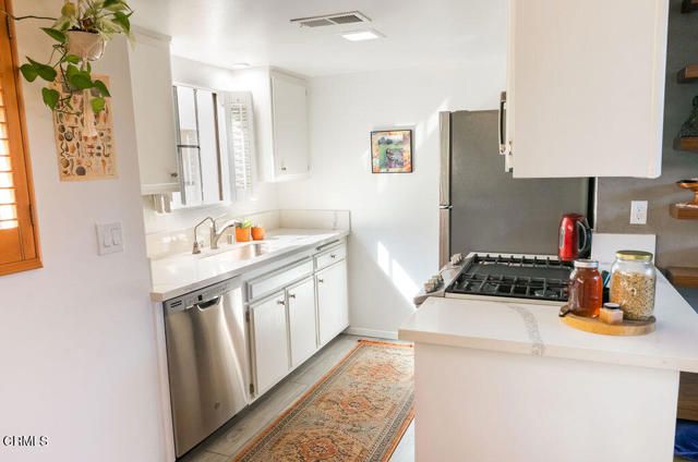 170 N Sierra Bonita Avenue 5, Pasadena, CA 91106