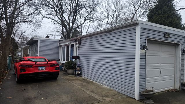 805 Leclaire Avenue, Wilmette, IL 60091