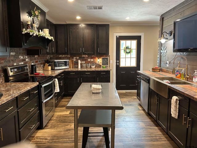 15210 County Rd 285 Old Omen Rd., Tyler, TX 75707