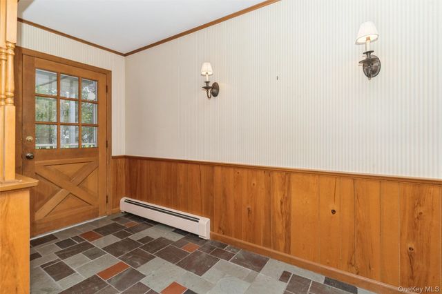2190 Stars Road, East Marion, NY 11939