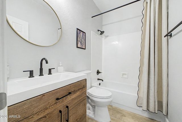 550 N WILSON Court, Chandler, AZ 85225