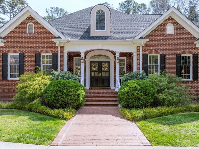 6 Twin Oaks Ct, Spartanburg, SC 29306