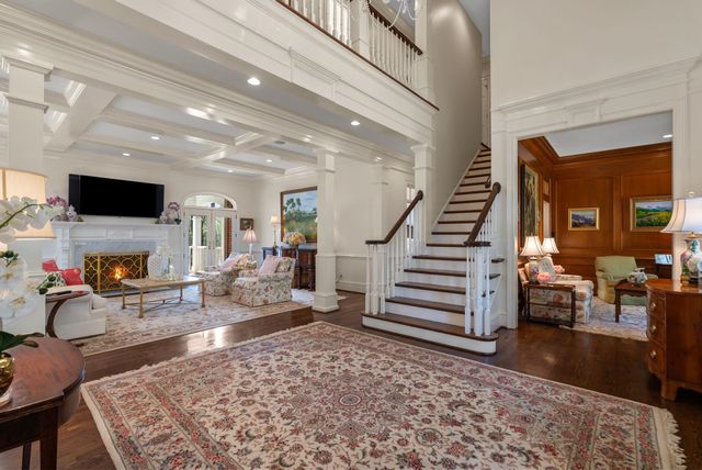 6 Twin Oaks Ct, Spartanburg, SC 29306