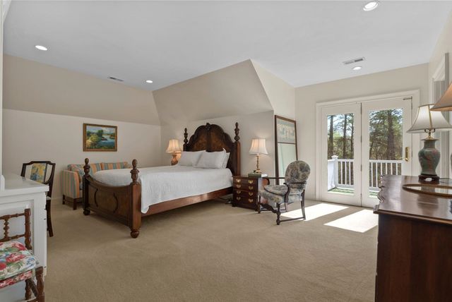 6 Twin Oaks Ct, Spartanburg, SC 29306