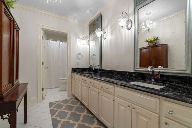 6 Twin Oaks Ct, Spartanburg, SC 29306