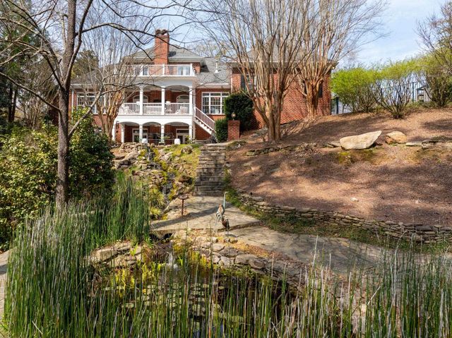 6 Twin Oaks Ct, Spartanburg, SC 29306