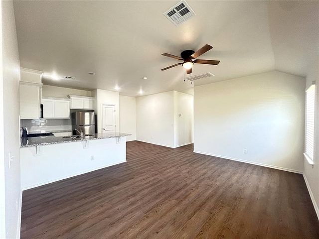 10622 SW 17th Terrace, Yukon, OK 73099
