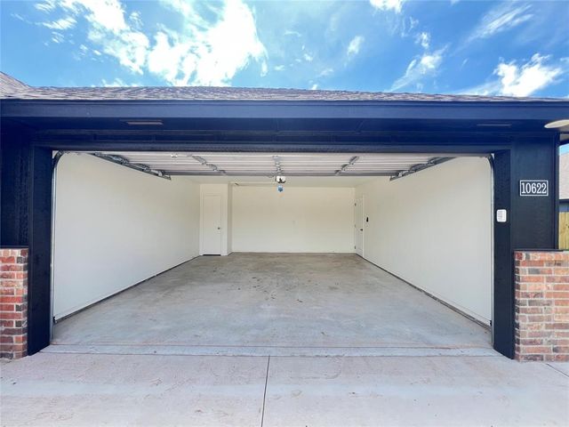 10622 SW 17th Terrace, Yukon, OK 73099