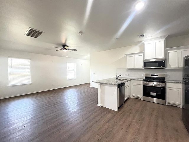 10622 SW 17th Terrace, Yukon, OK 73099