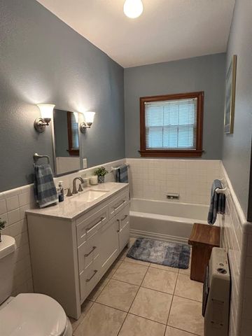 233 E High Street, Wills Point, TX 75169