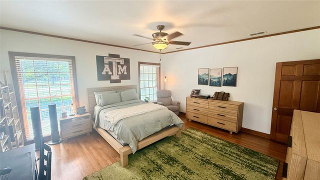 233 E High Street, Wills Point, TX 75169