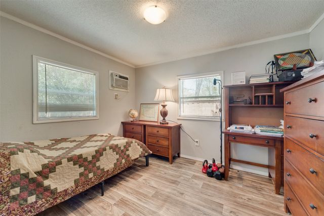 233 E High Street, Wills Point, TX 75169