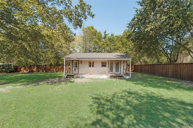 233 E High Street, Wills Point, TX 75169