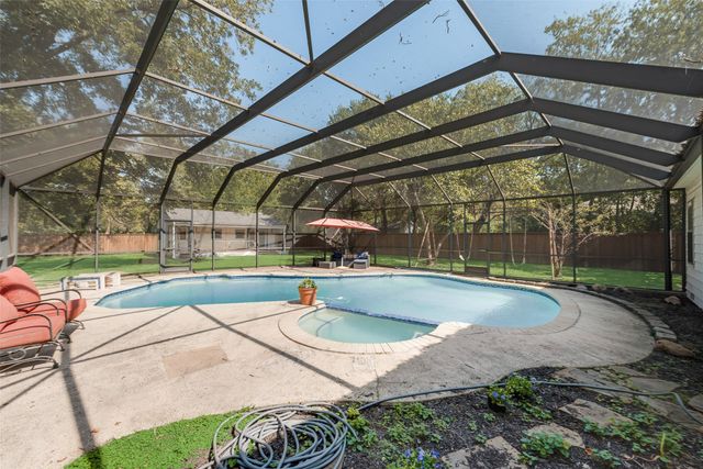 233 E High Street, Wills Point, TX 75169