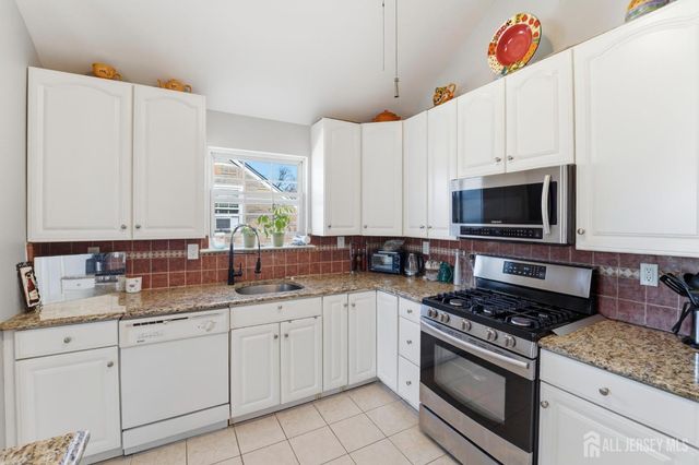 26 Madison Avenue, Avenel, NJ 07001