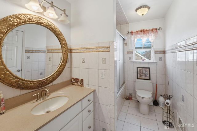 26 Madison Avenue, Avenel, NJ 07001