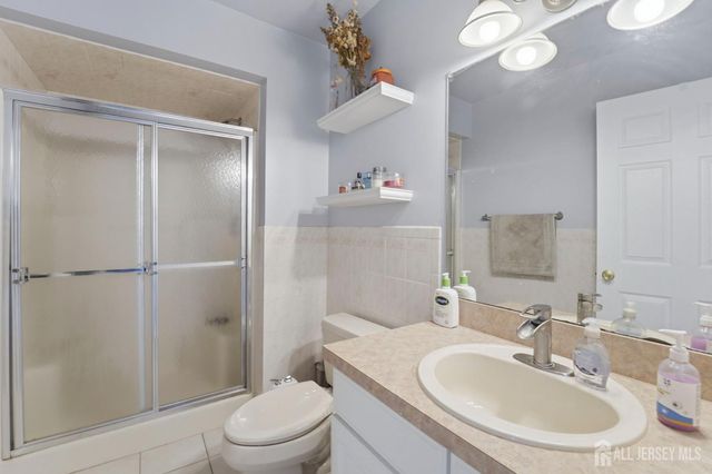 26 Madison Avenue, Avenel, NJ 07001