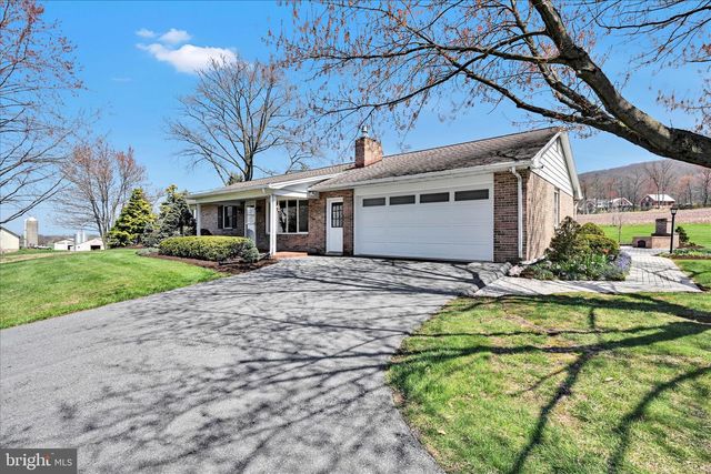 550 STRICKLERSTOWN RD, Newmanstown, PA 17073