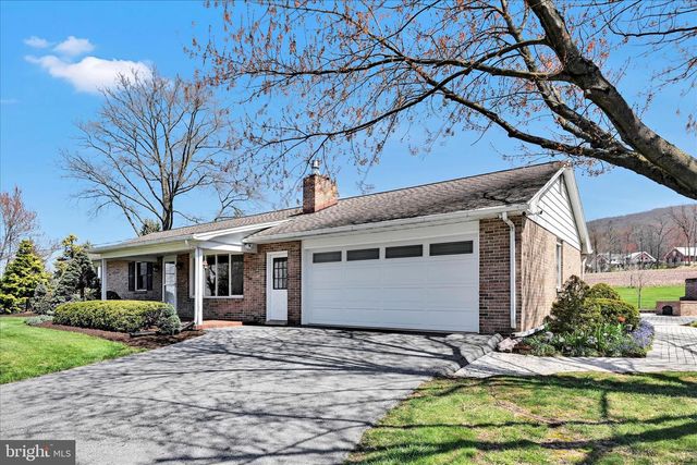550 STRICKLERSTOWN RD, Newmanstown, PA 17073