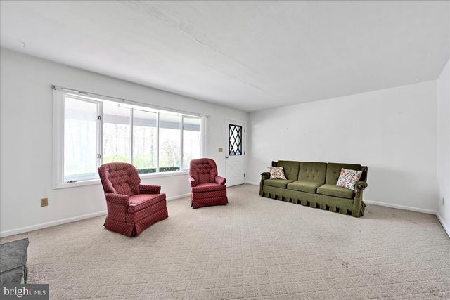 550 STRICKLERSTOWN RD, Newmanstown, PA 17073