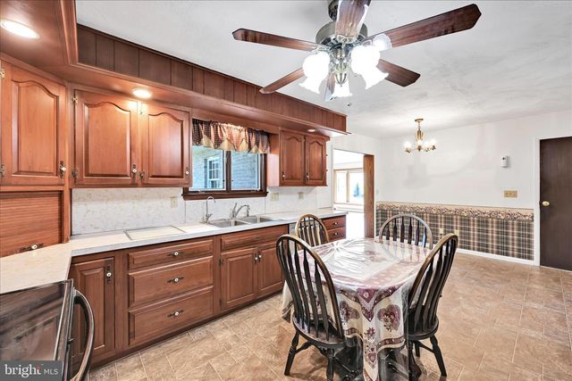 550 STRICKLERSTOWN RD, Newmanstown, PA 17073