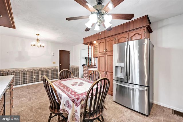 550 STRICKLERSTOWN RD, Newmanstown, PA 17073