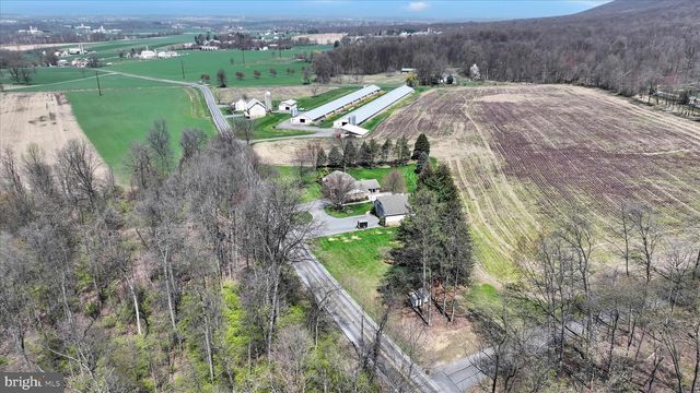 550 STRICKLERSTOWN RD, Newmanstown, PA 17073