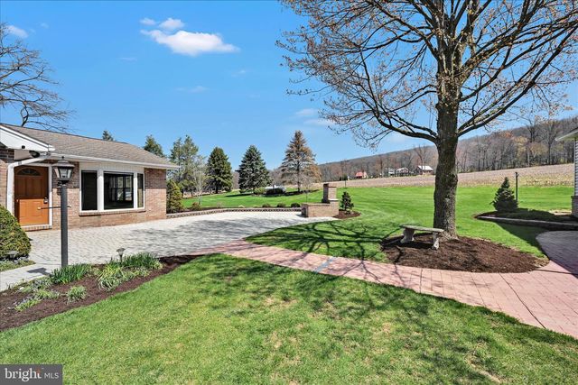 550 STRICKLERSTOWN RD, Newmanstown, PA 17073