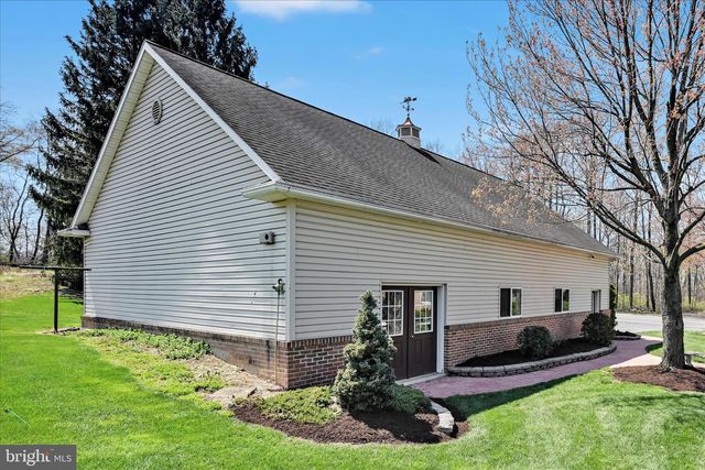 550 STRICKLERSTOWN RD, Newmanstown, PA 17073