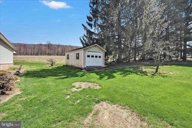 550 STRICKLERSTOWN RD, Newmanstown, PA 17073