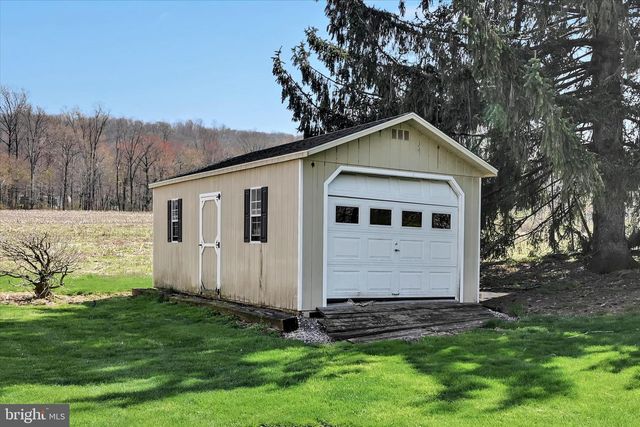 550 STRICKLERSTOWN RD, Newmanstown, PA 17073
