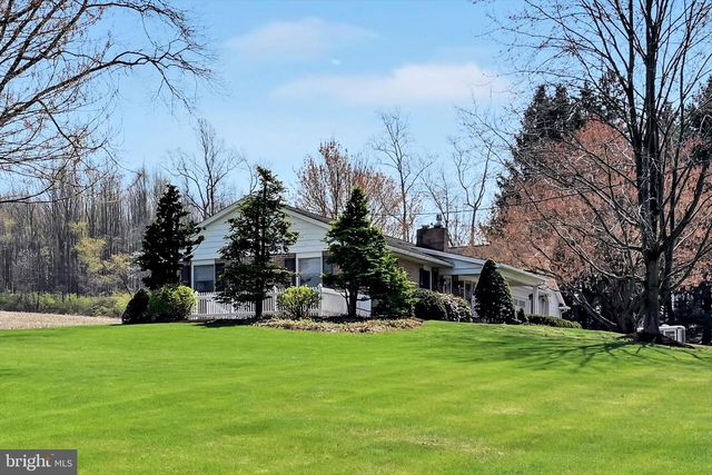 550 STRICKLERSTOWN RD, Newmanstown, PA 17073