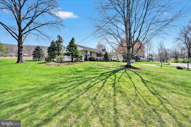 550 STRICKLERSTOWN RD, Newmanstown, PA 17073