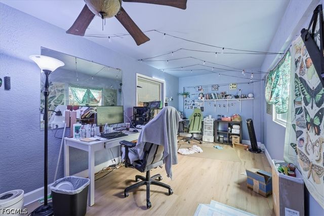 403 SW 28th PL, Cape Coral, FL 33991