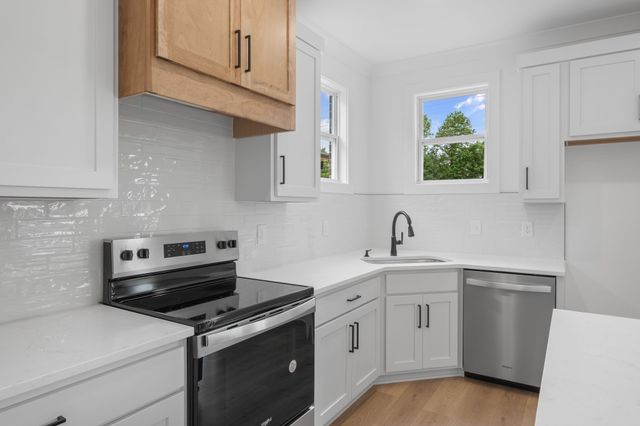 211 Blantons Park Dr, Gallatin, TN 37066