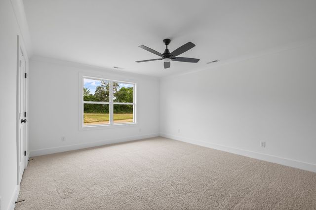 211 Blantons Park Dr, Gallatin, TN 37066