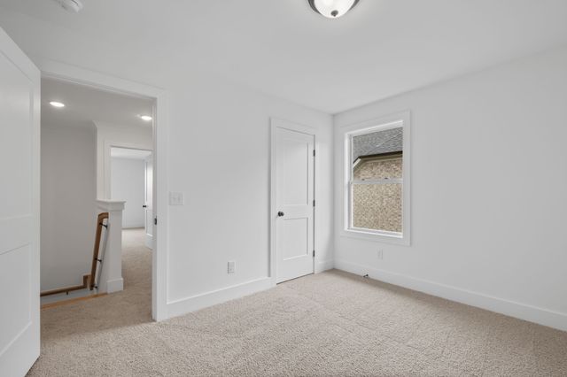 211 Blantons Park Dr, Gallatin, TN 37066