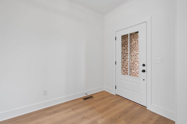 211 Blantons Park Dr, Gallatin, TN 37066